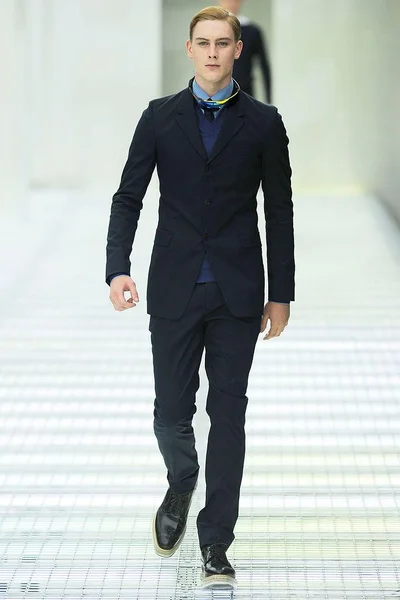 Look 2